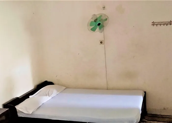 Darmadi Hotel *